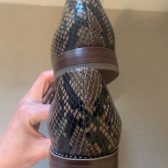 (SOLD)Franco Sarto Toby Flats - Picture 4 of 9